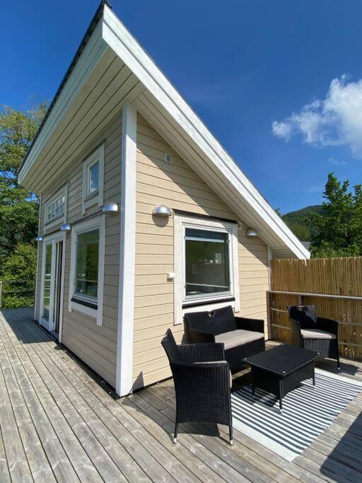 Minihus Med Drommeutsikt Til Sunnmorsalpene Apartment Aure  Bagian luar foto