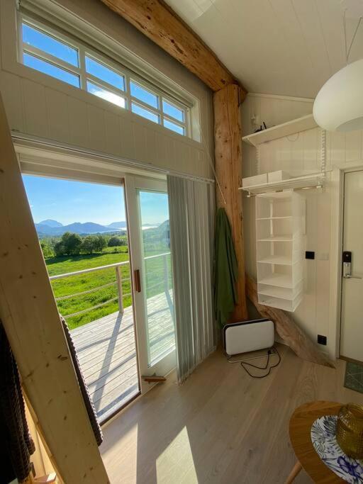 Minihus Med Drommeutsikt Til Sunnmorsalpene Apartment Aure  Bagian luar foto