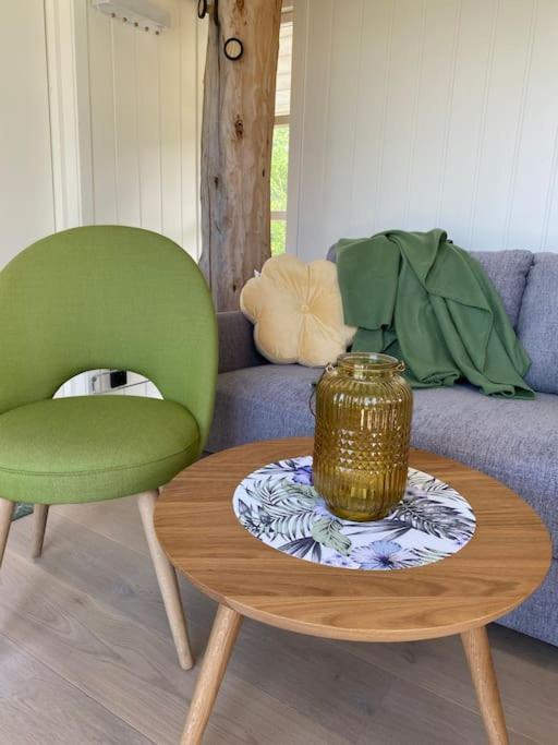 Minihus Med Drommeutsikt Til Sunnmorsalpene Apartment Aure  Bagian luar foto